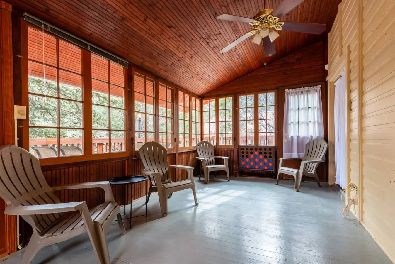 Mountain Escape at Martindale Manor Hot Tub & Game Room 16