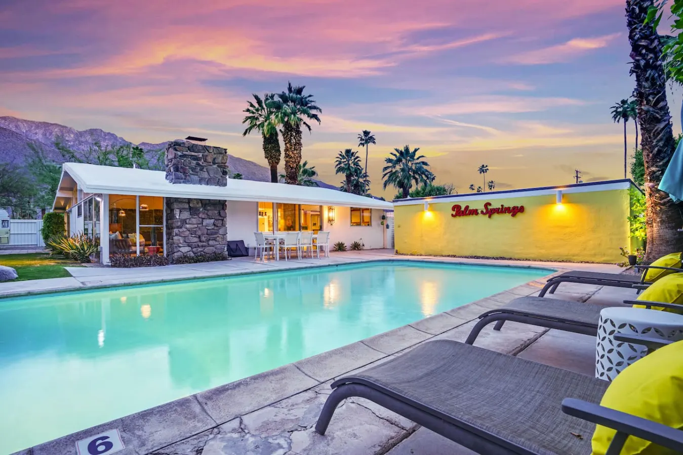 Twin Palms: Palm Springs, CA