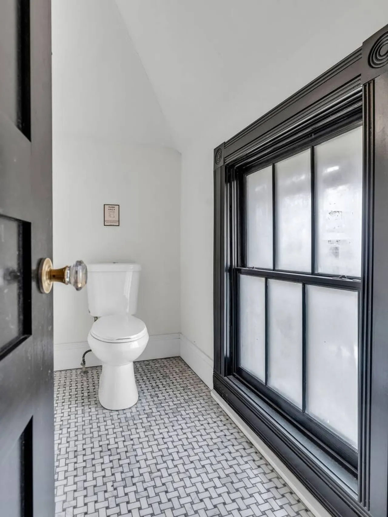 Downtown Knoxville Townhome ~ 45min to Smokies 6