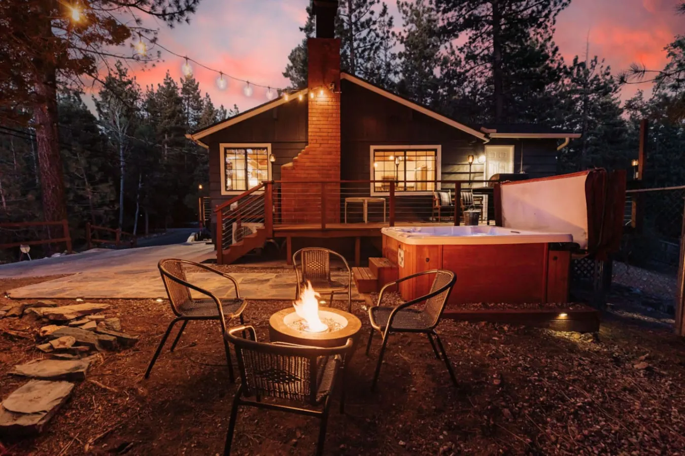 Modern Retreat | Spa, EV, Mountain Snow Views & BBQ — photo 5