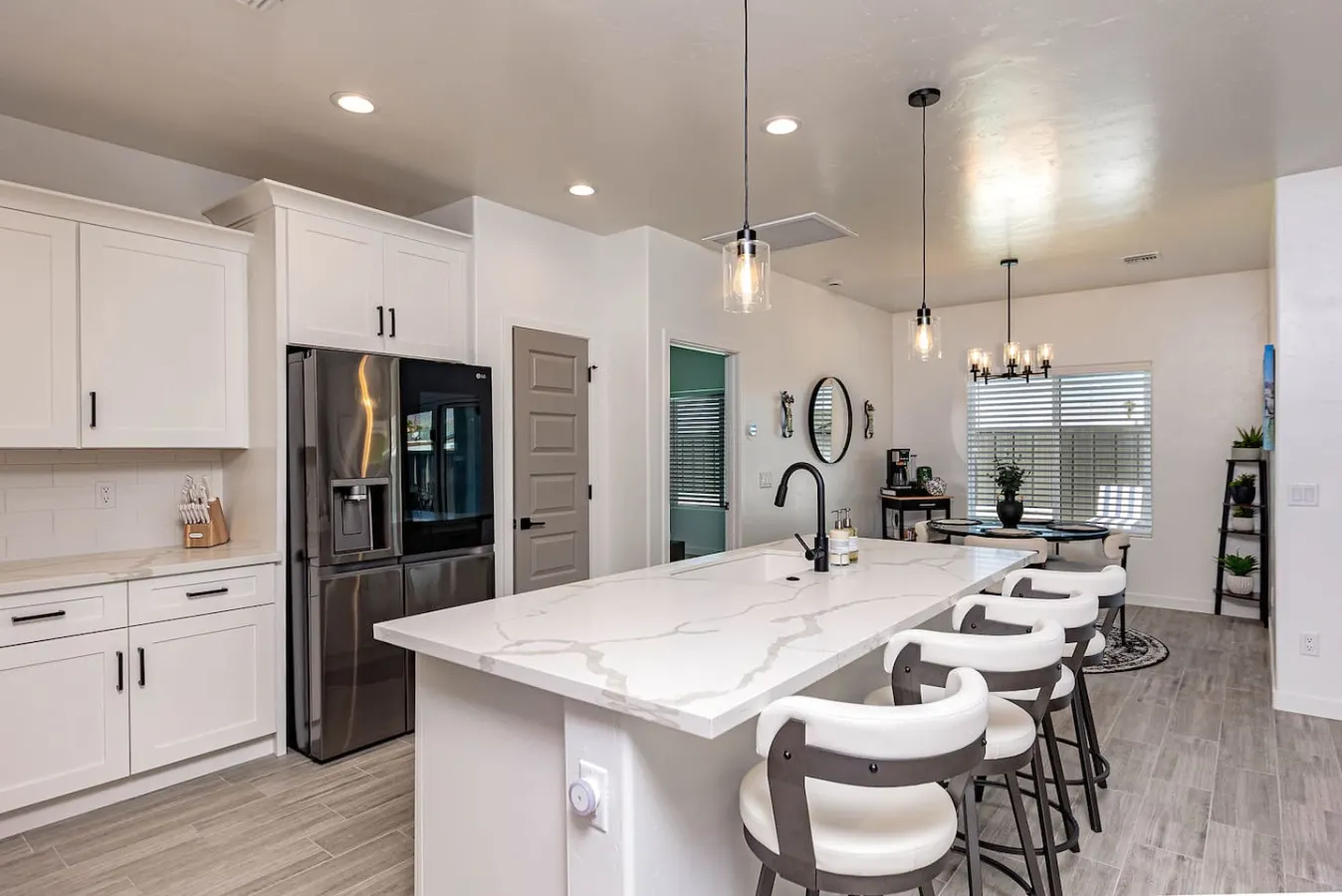 Havasu Breakwater - Pool, Spa, Fire Pit 10