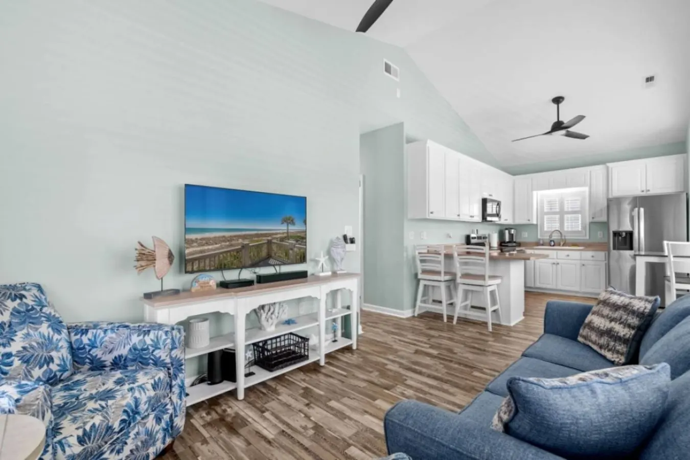 Beachside Bliss Pool Access, Porch & Outdoor TV 6