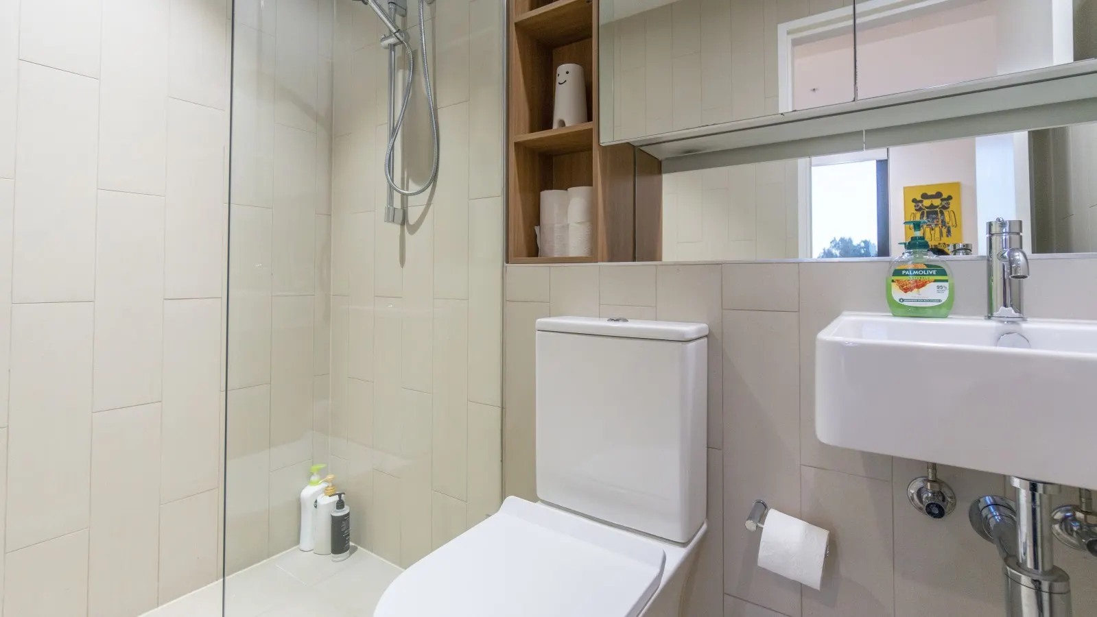 North Ryde 2BR + Study Metro, Parking, Pool 15