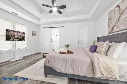 Spacious 3BR Loganville Retreat w/ Yard 18