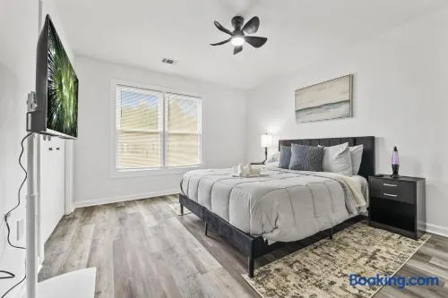 Spacious 3BR Loganville Retreat w/ Yard — photo 5