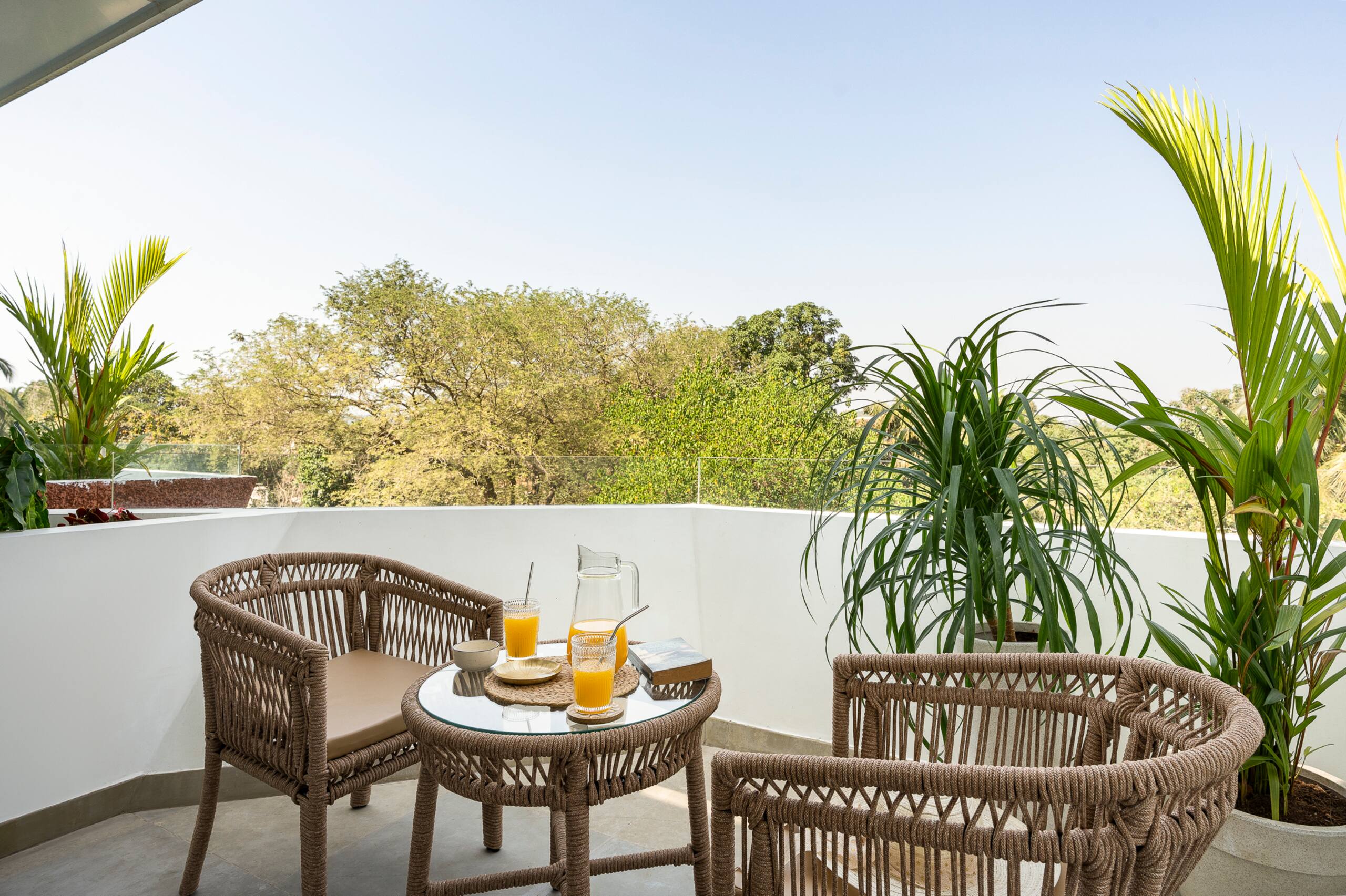 ElVolar Peaceful 2BHK Apartment w/ Balcony 7