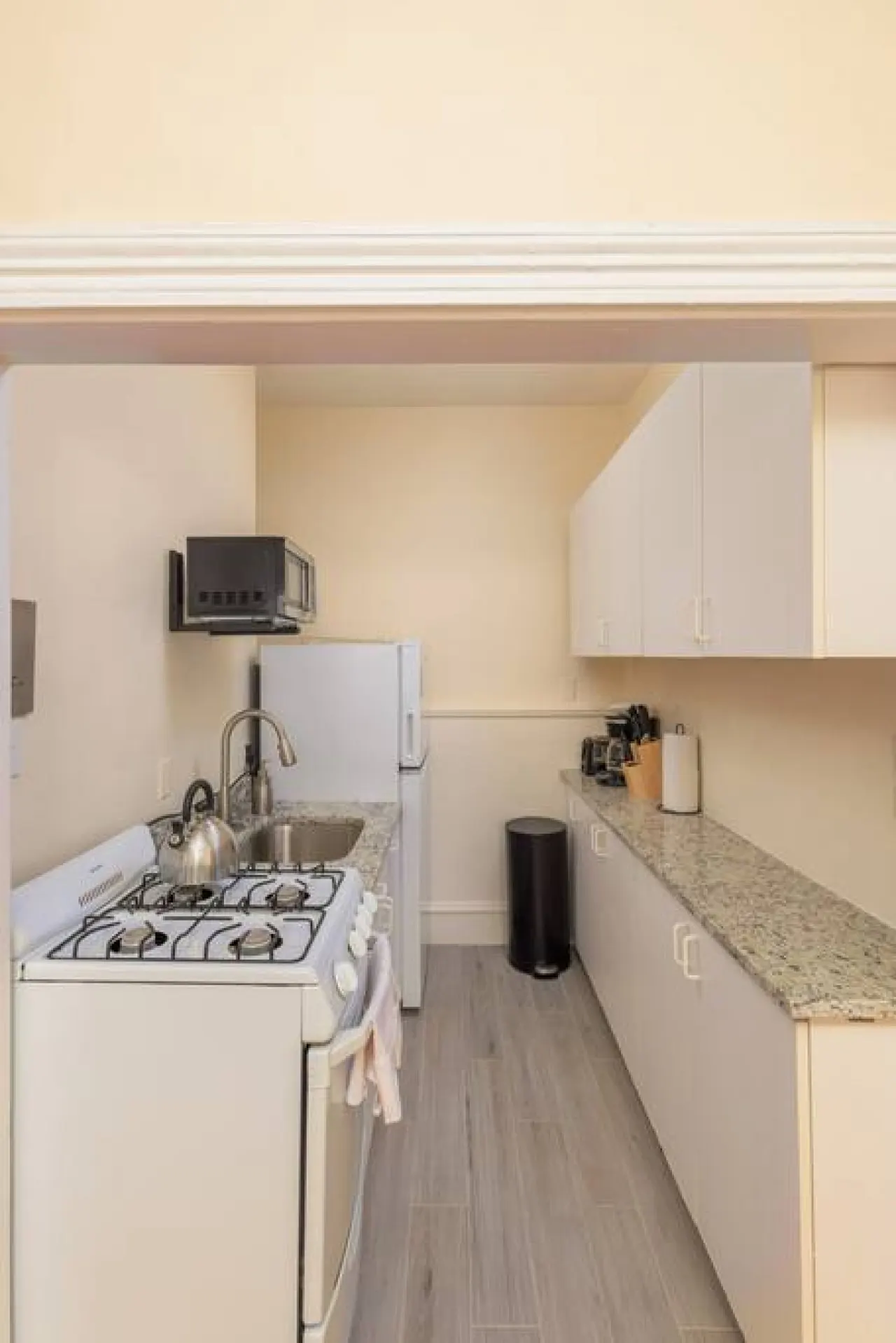 Stunning Back Bay | 1Br / 1Bth — photo 3
