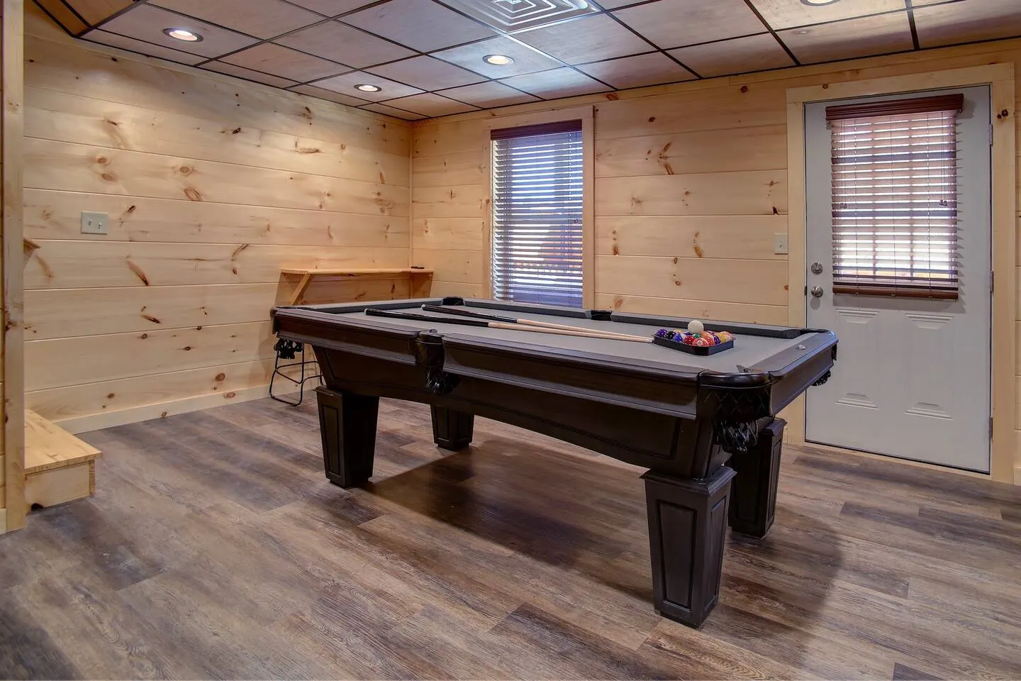NEW BUILD-5BD-Hottub-WIFI-Theater-Pool Tble-ROKU 13