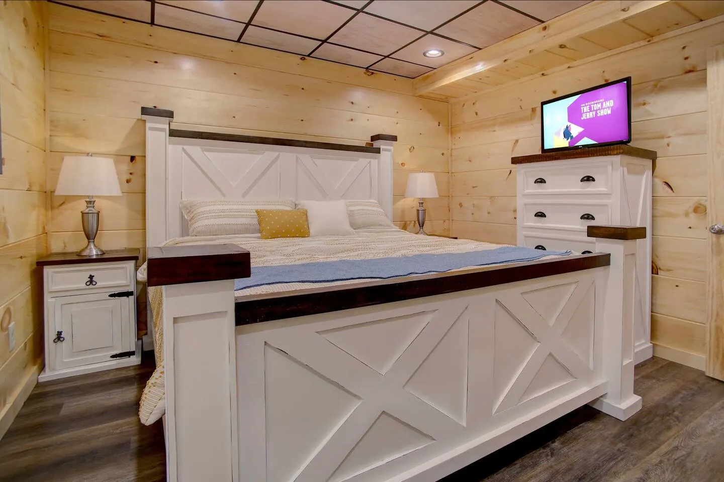 NEW BUILD-5BD-Hottub-WIFI-Theater-Pool Tble-ROKU 15