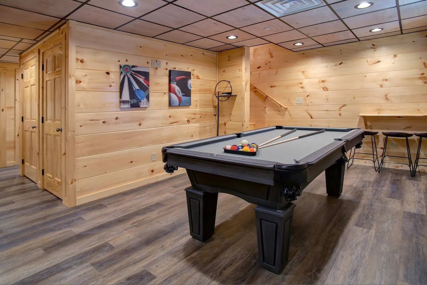 NEW BUILD-5BD-Hottub-WIFI-Theater-Pool Tble-ROKU — photo 3