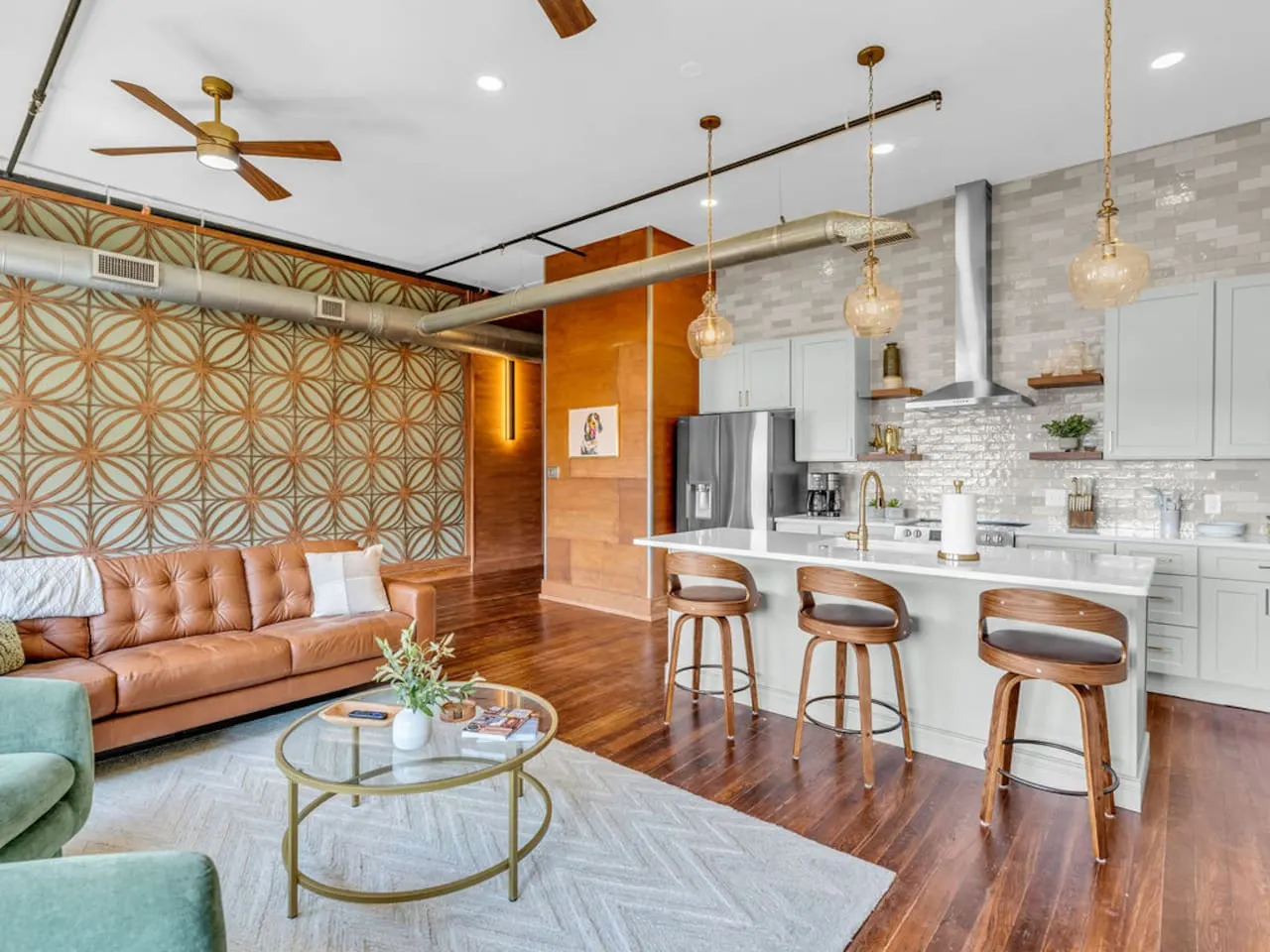 Cityscape Comfort ~ The Heart of DT Knoxville 16