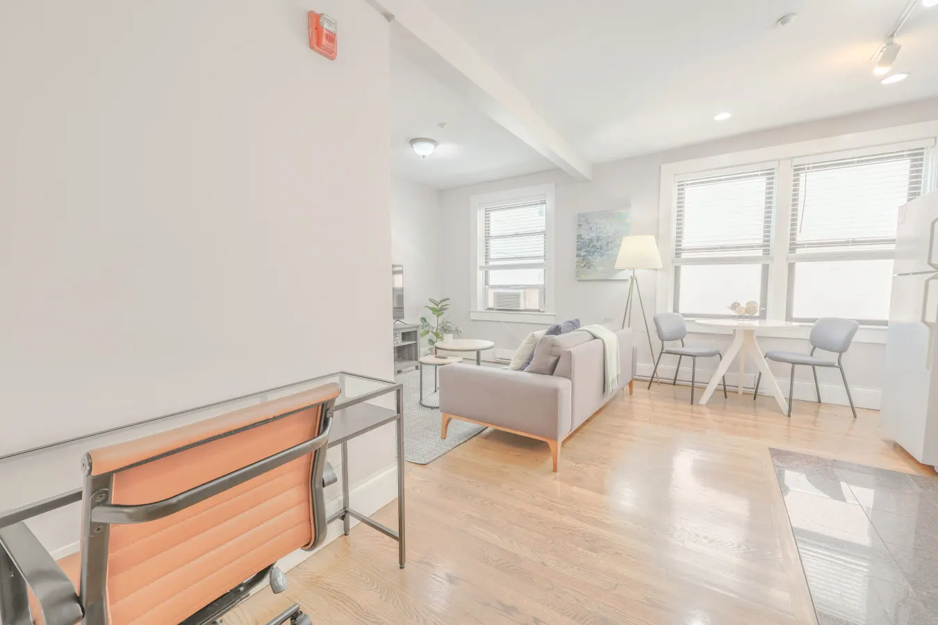 Simple 1BR w/ 99 WalkScore, Fast Wifi + SmartLock 9