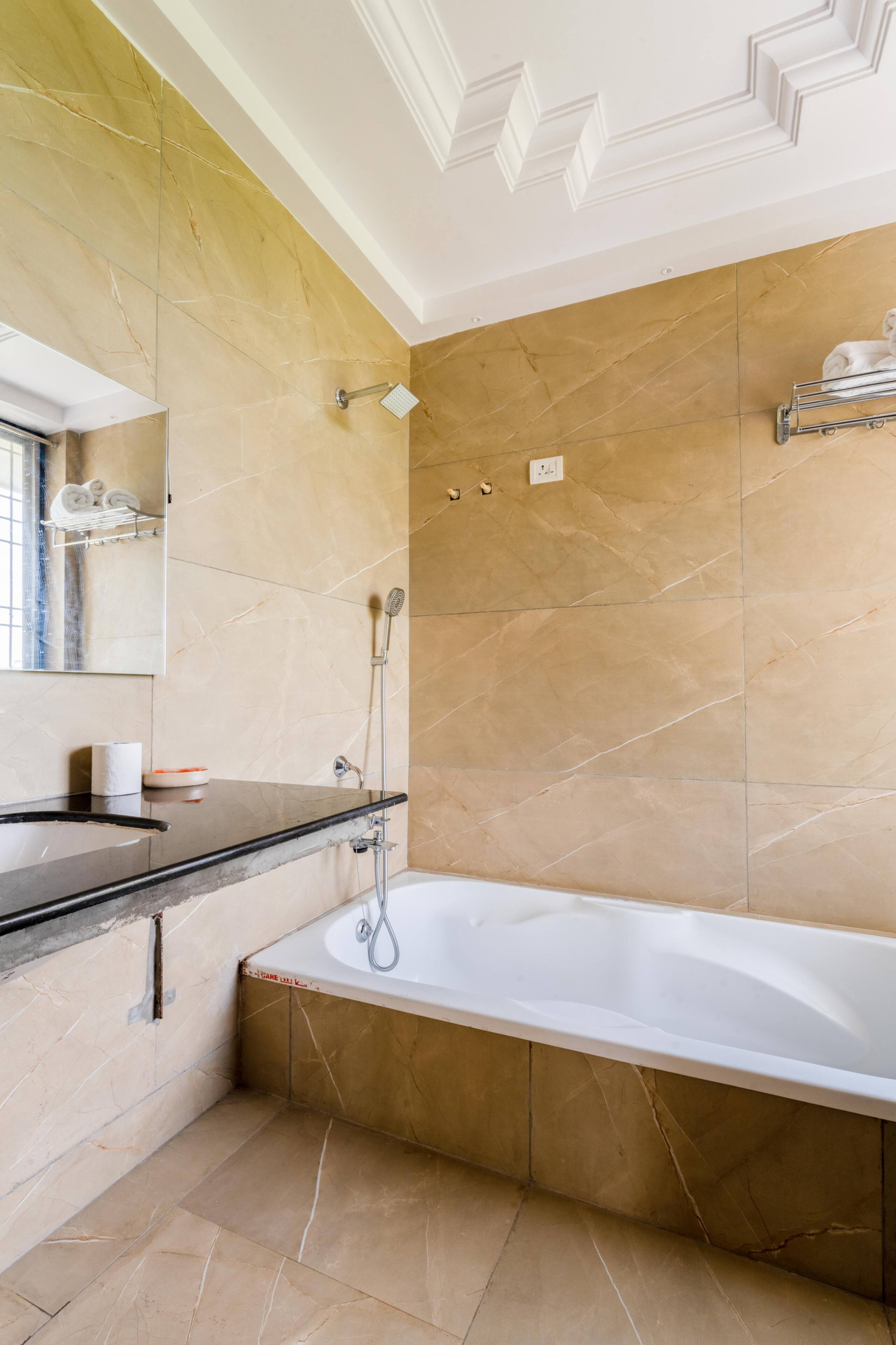 Coastal Vibes - 4 BHK | Field View | 1 km to beach 19