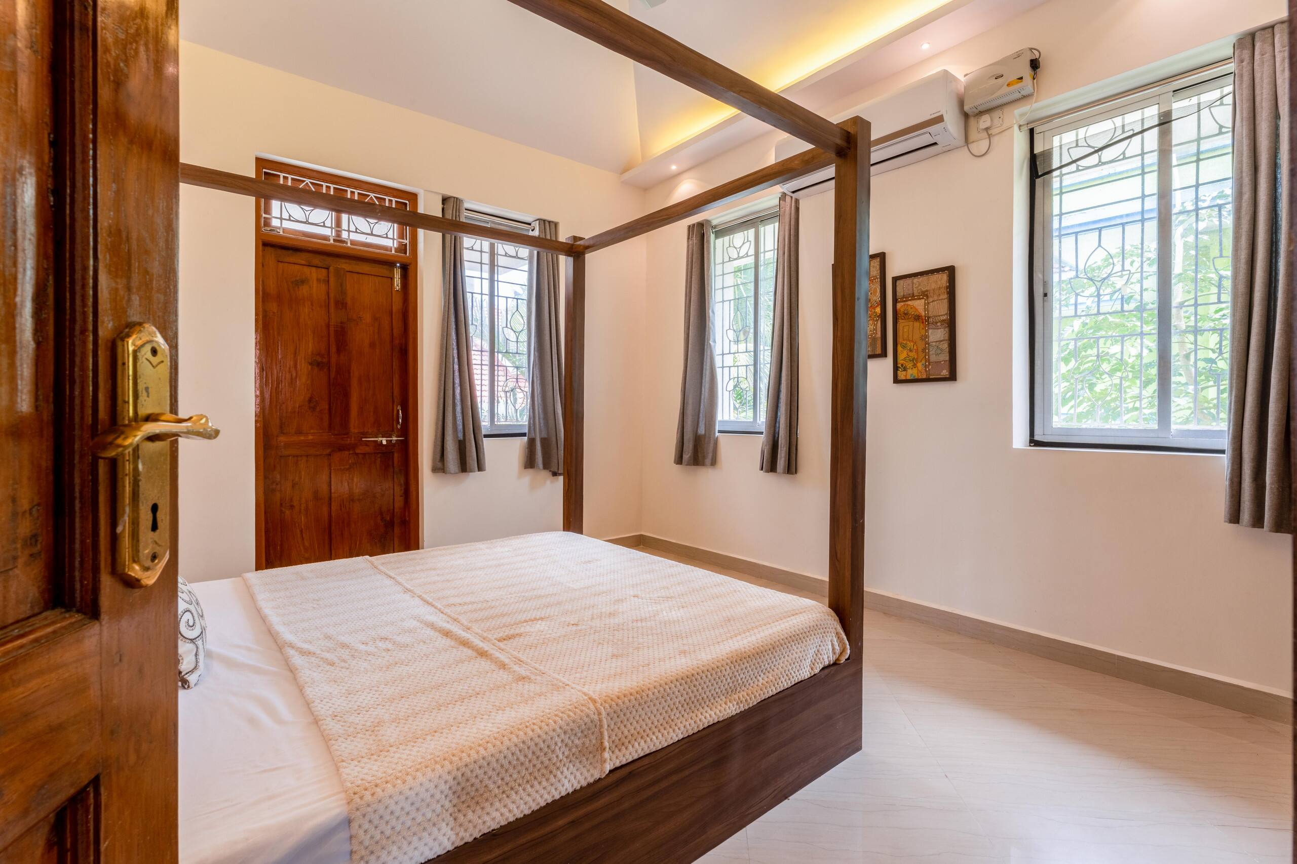 Coastal Vibes - 4 BHK | Field View | 1 km to beach 10