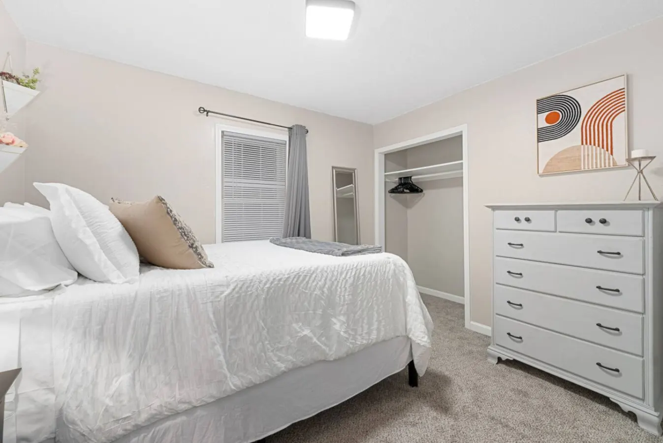 The Easy Escape: A Delightful 2 Bedroom Downtown Retreat House in Sioux Falls 12