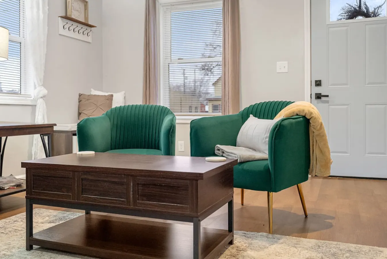 The Easy Escape: A Delightful 2 Bedroom Downtown Retreat | House in Sioux Falls — photo 5