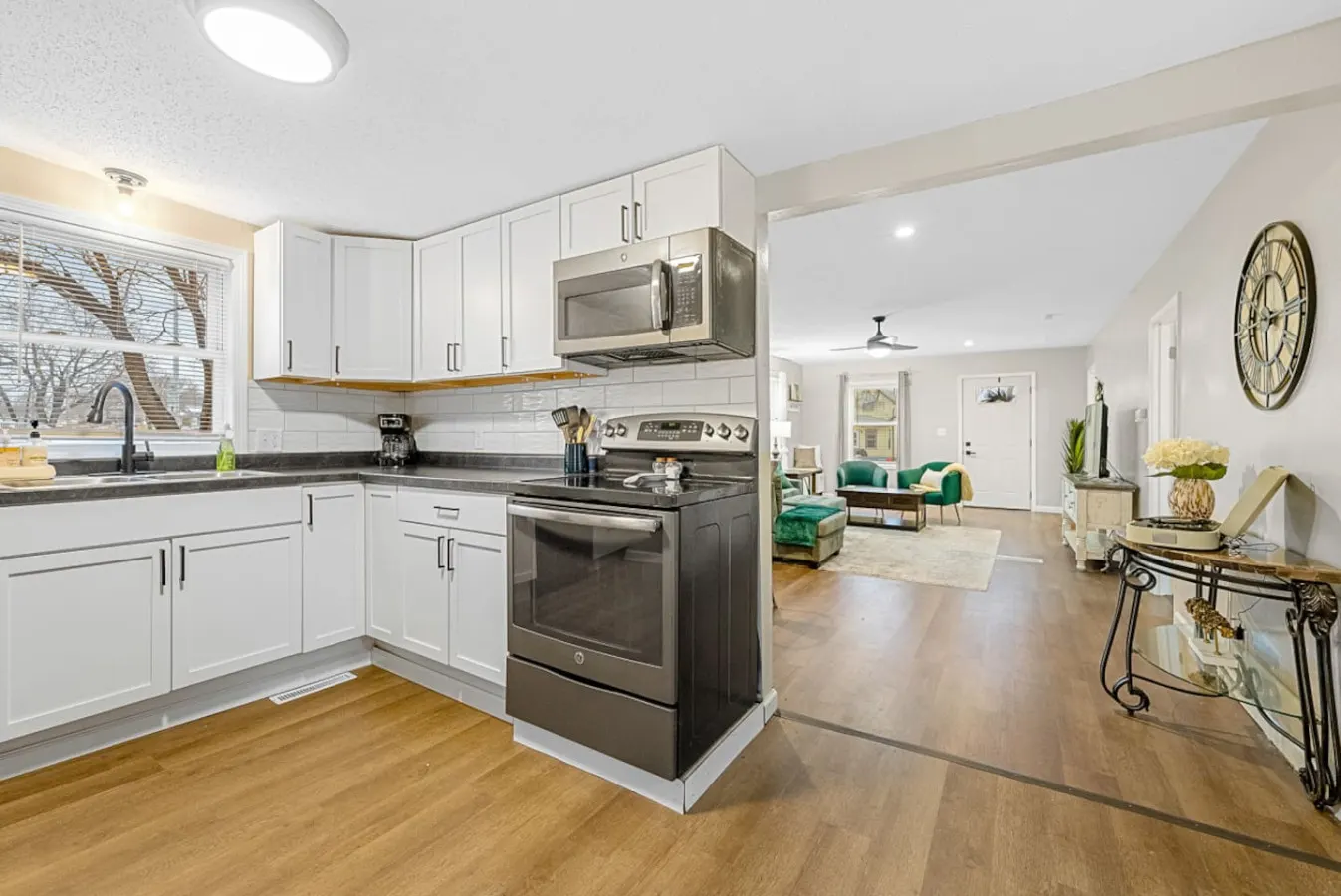 The Easy Escape: A Delightful 2 Bedroom Downtown Retreat House in Sioux Falls 6