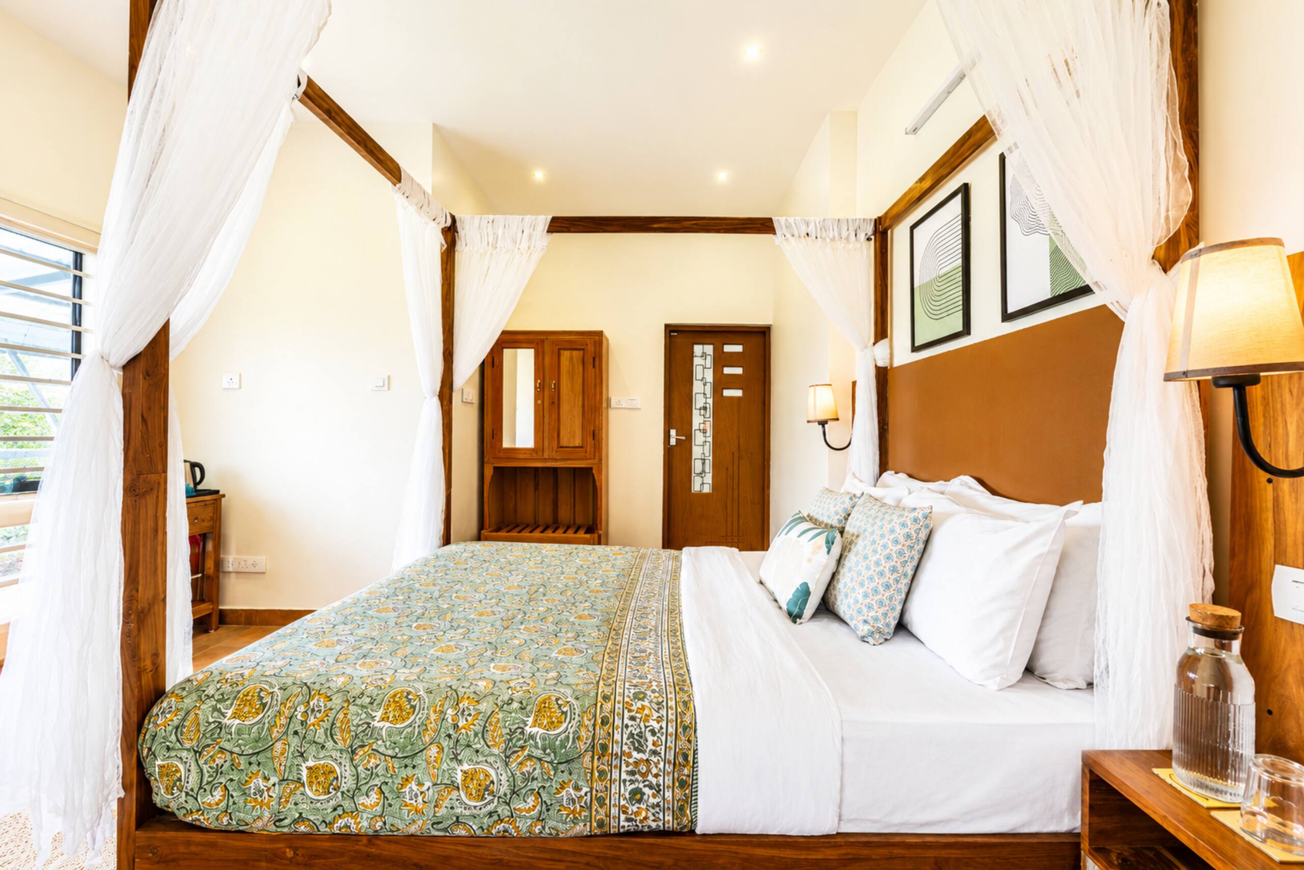 Titha 3BR Villa w/ Valley View Munnar By Homeyhuts 9