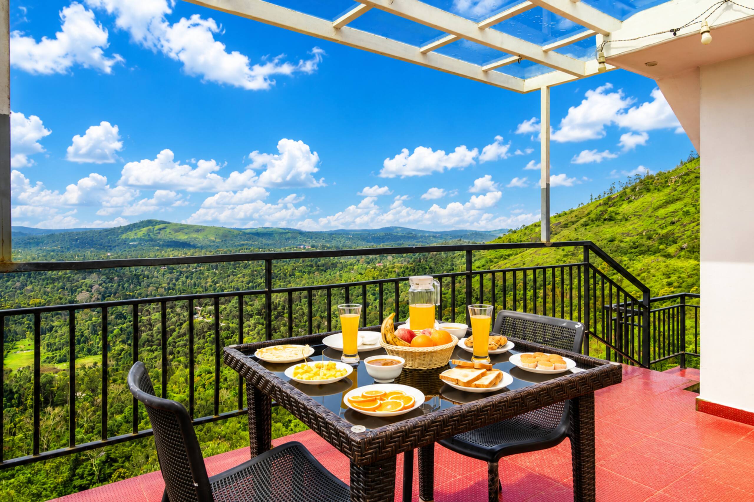 Titha 3BR Villa w/ Valley View Munnar By Homeyhuts 4