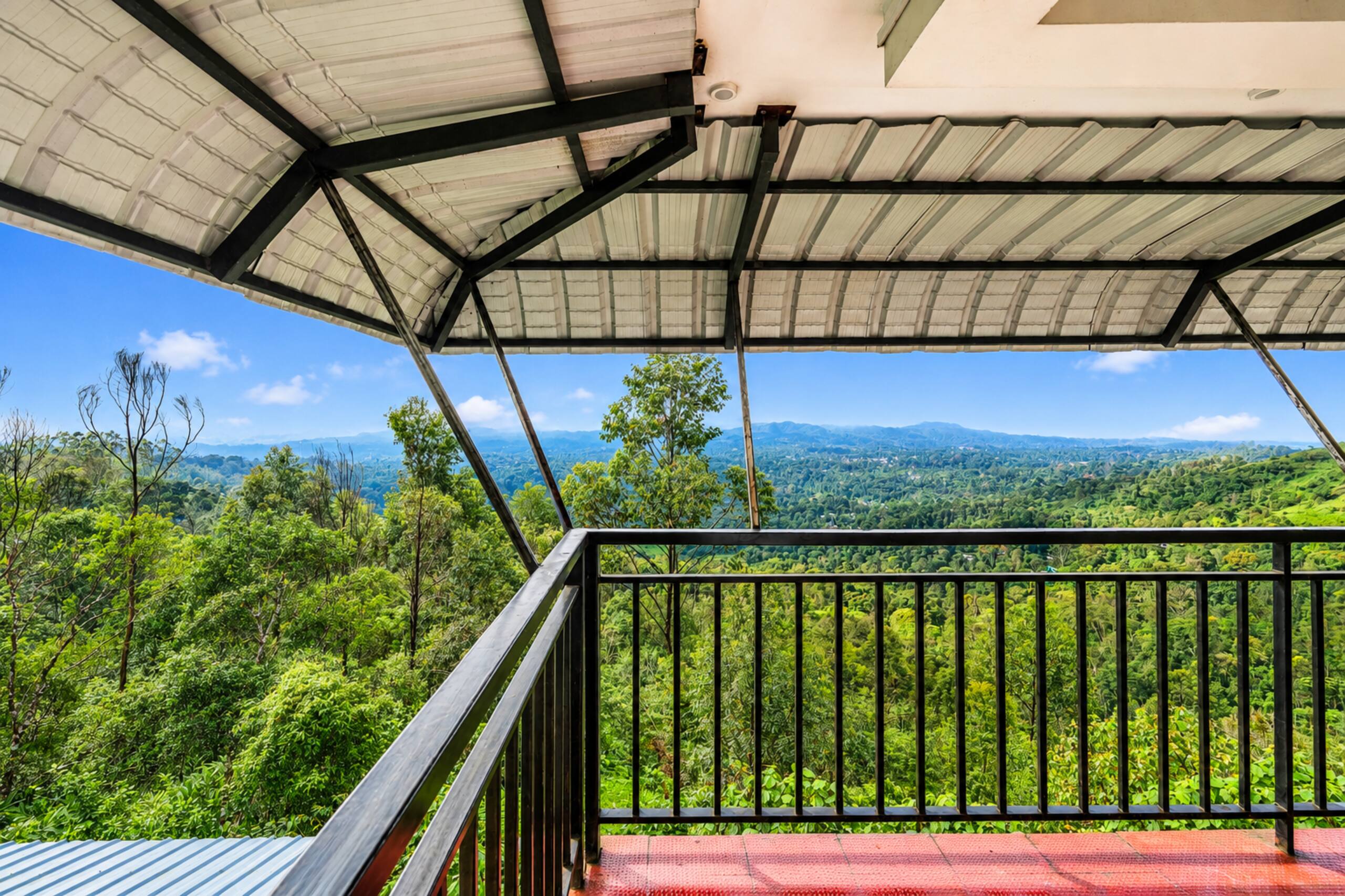 Titha 3BR Villa w/ Valley View Munnar By Homeyhuts 14