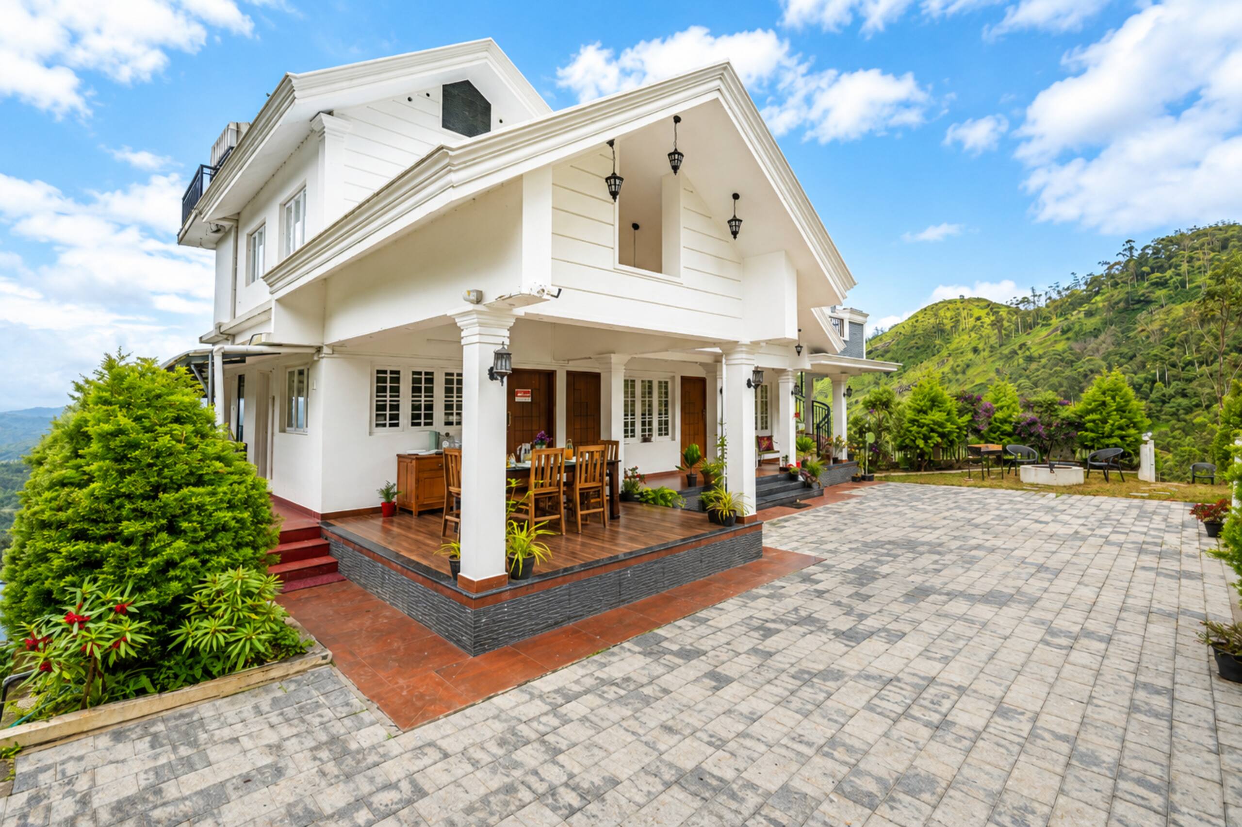 Titha 3BR Villa w/ Valley View Munnar By Homeyhuts 29