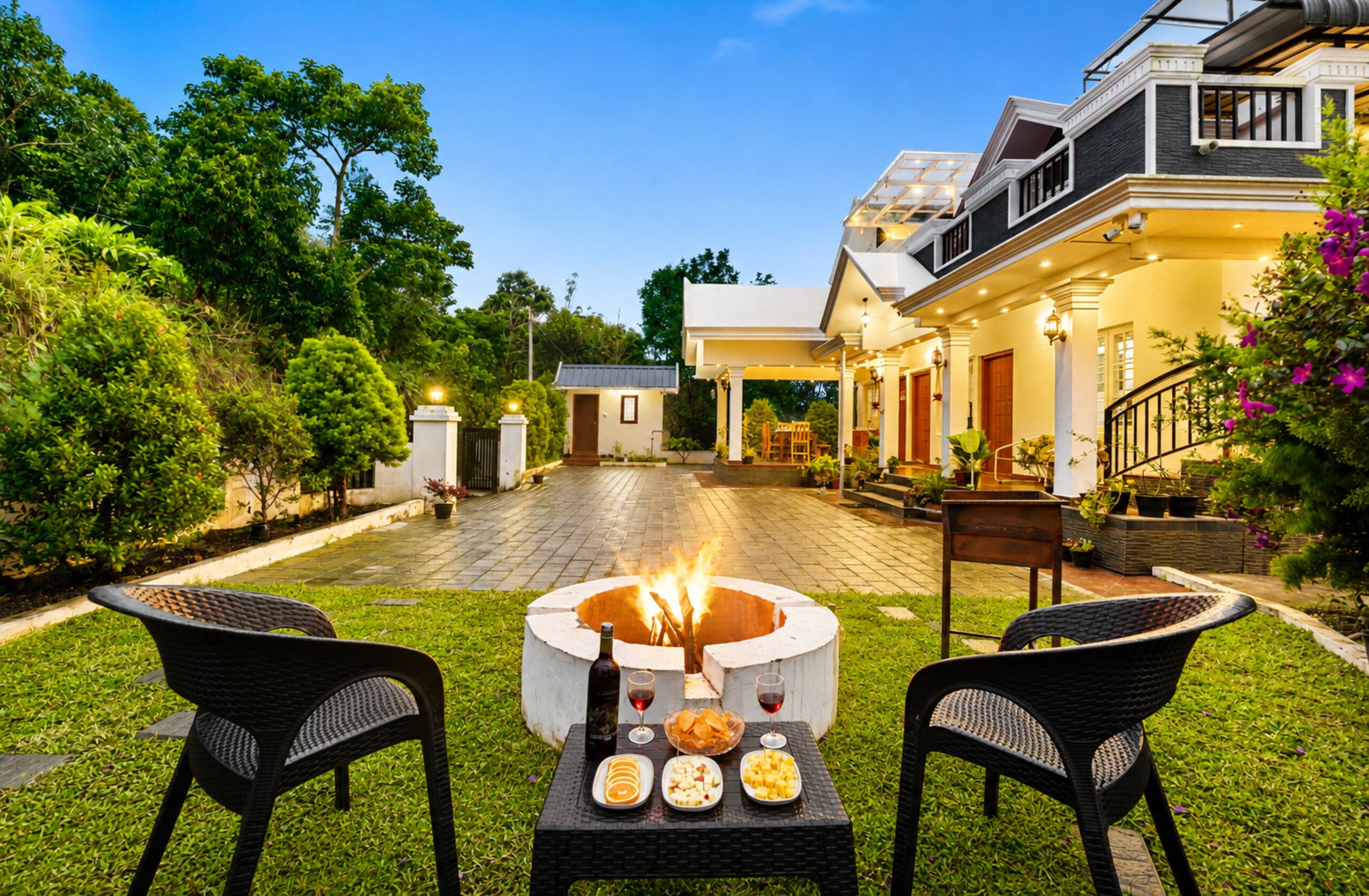Titha 3BR Villa w/ Valley View Munnar By Homeyhuts 34