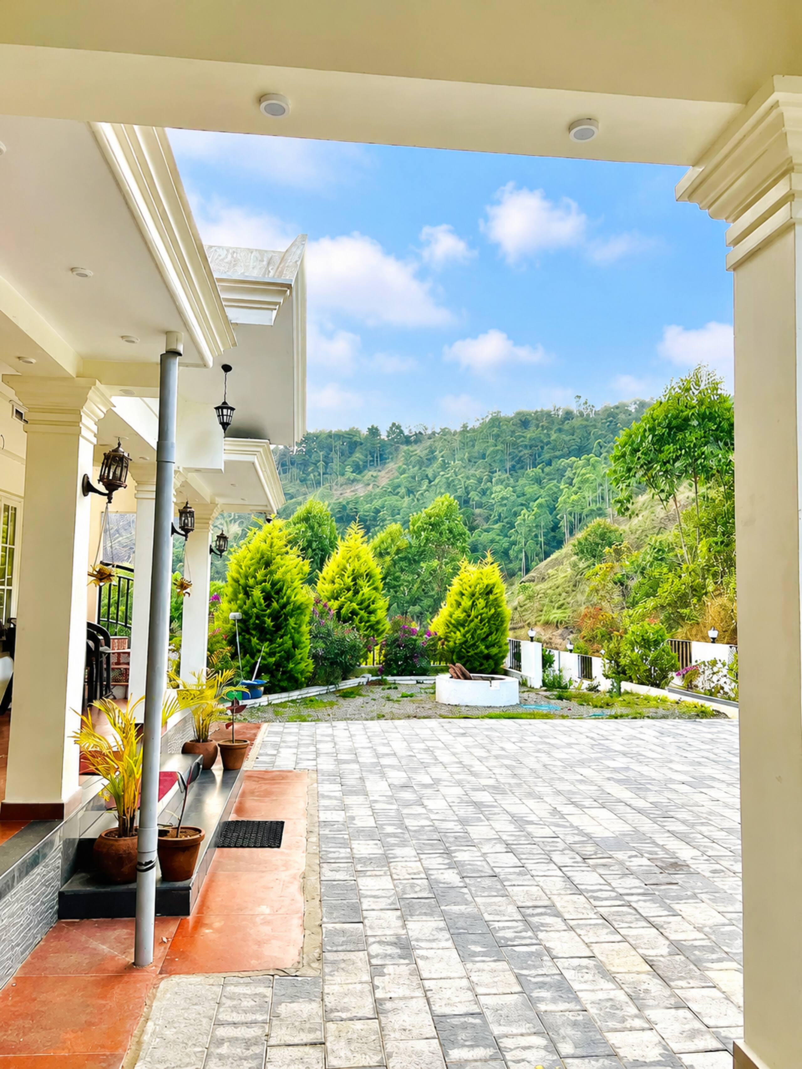 Titha 3BR Villa w/ Valley View Munnar By Homeyhuts 40