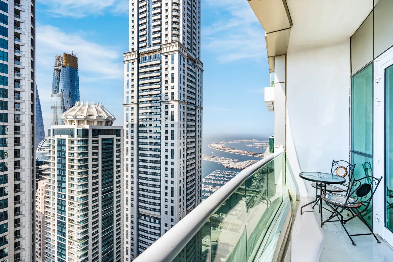 Elegant Home on 64th Floor w/ Stunning Palm Views 10