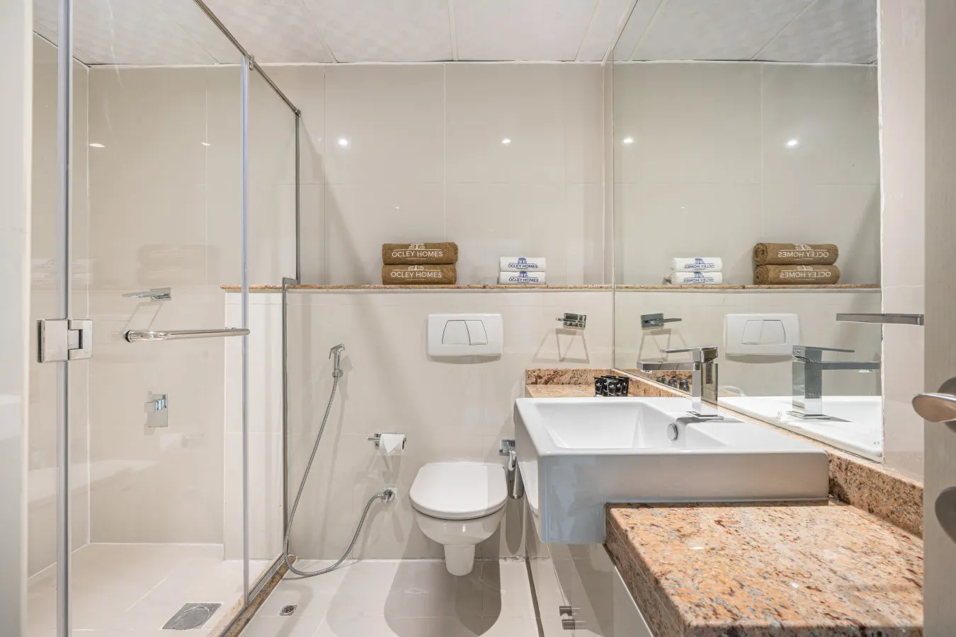 Elegant Home on 64th Floor w/ Stunning Palm Views 14