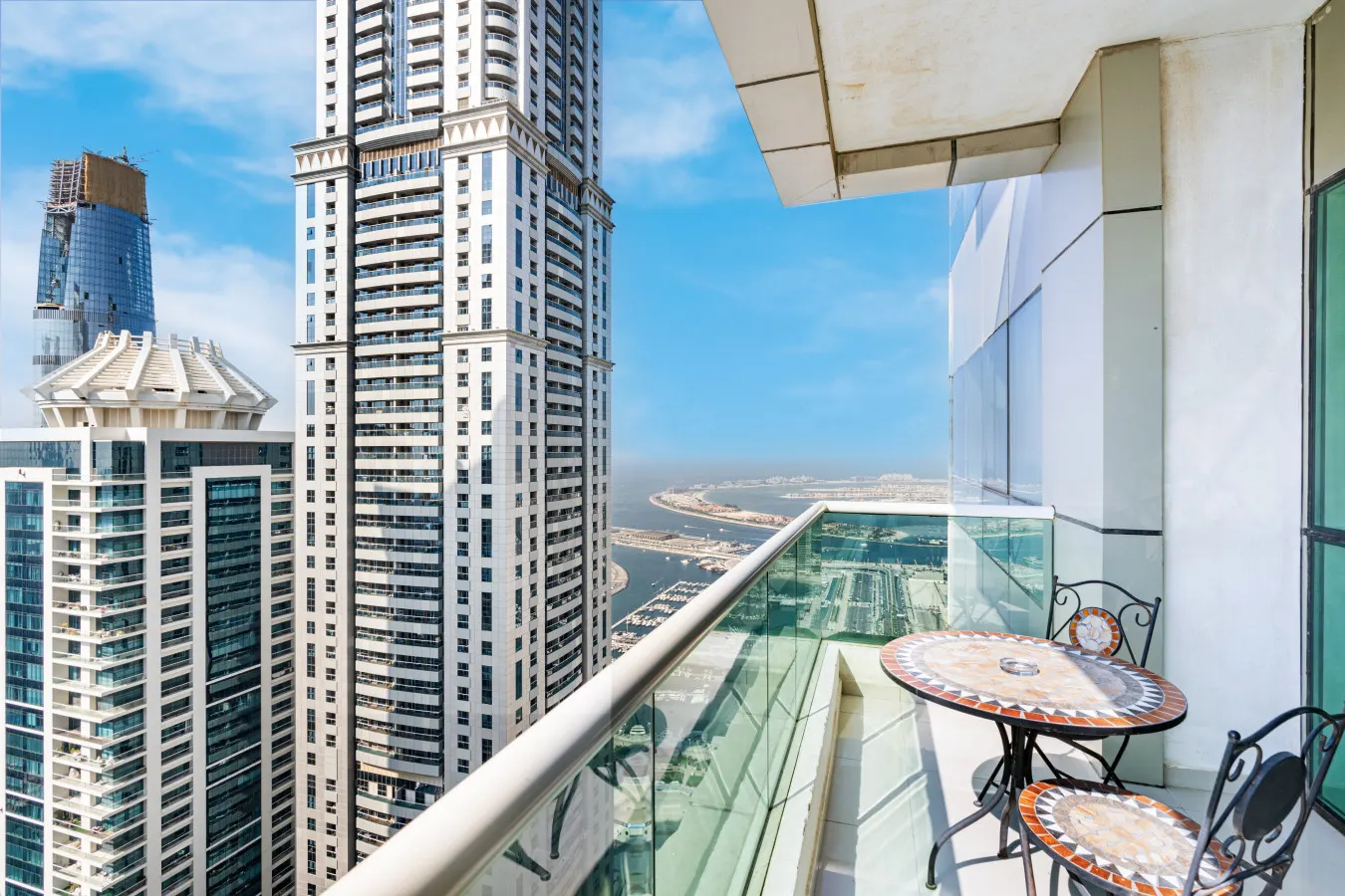 Elegant Home on 64th Floor w/ Stunning Palm Views — photo 3