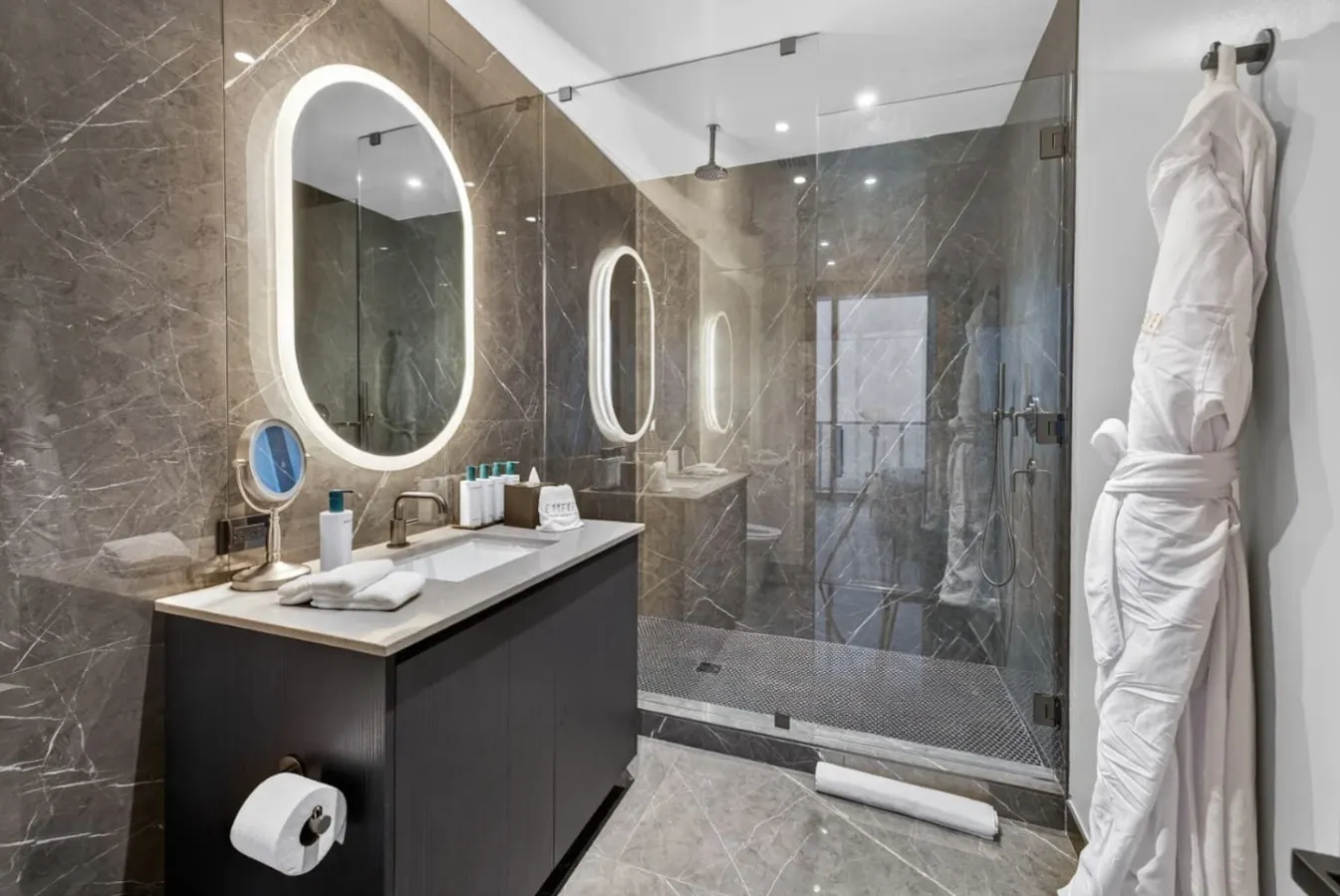 2BR Miami Luxury Suite in Condo w/Resort Amenities 6