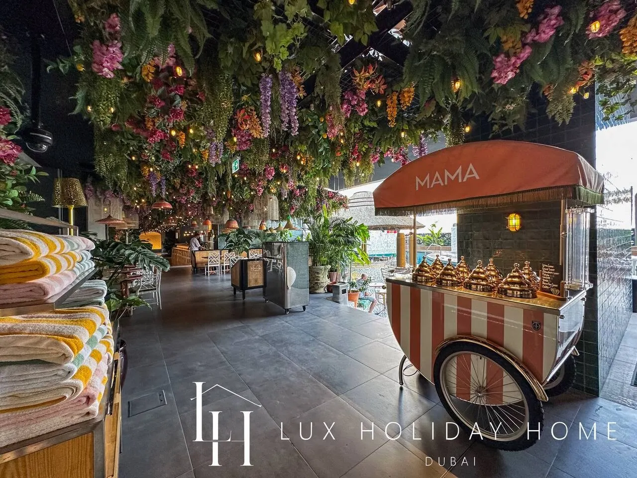 LUX The Five Star Modern Studio 2 17