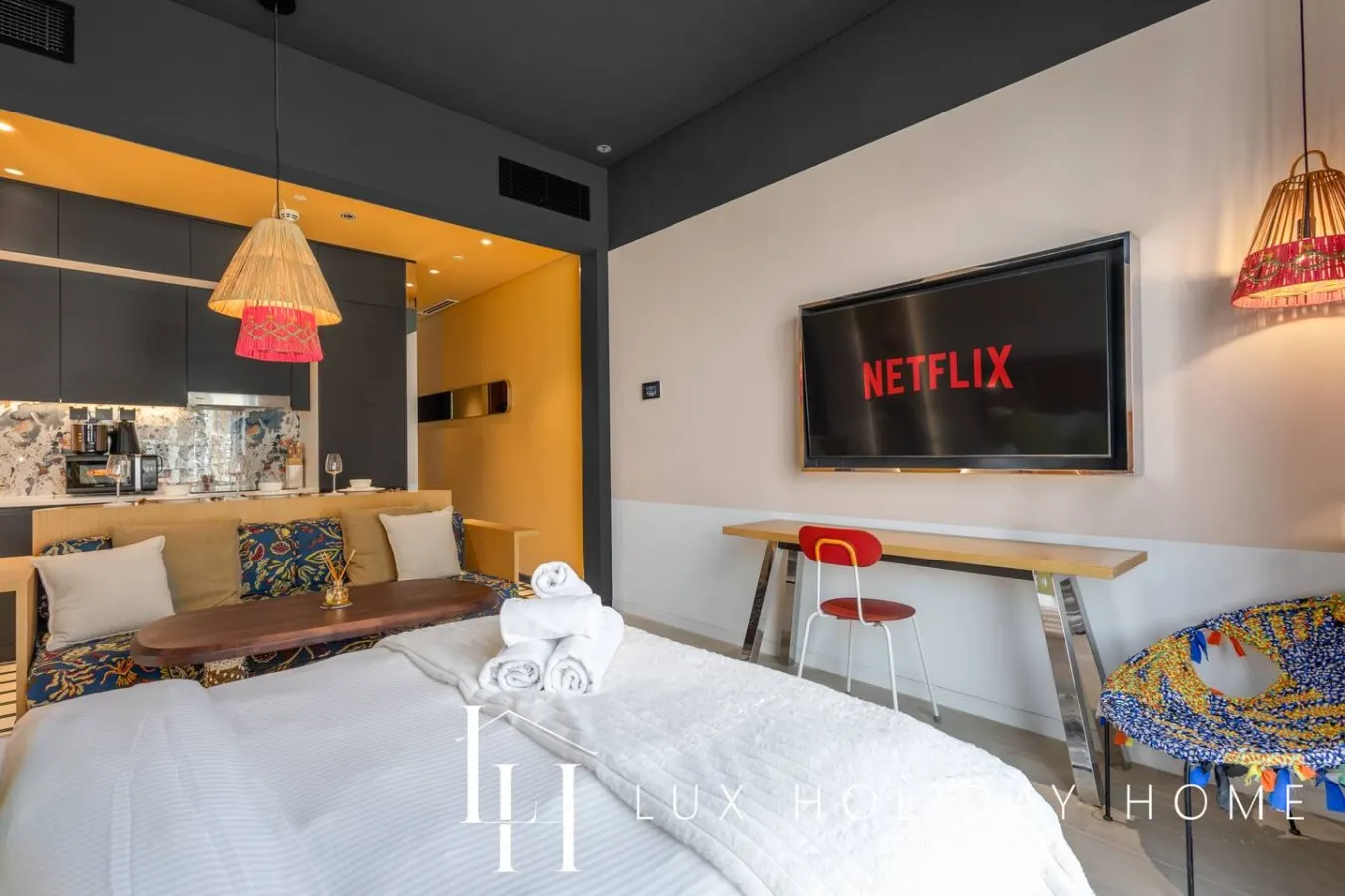 LUX The Five Star Modern Studio 2 6