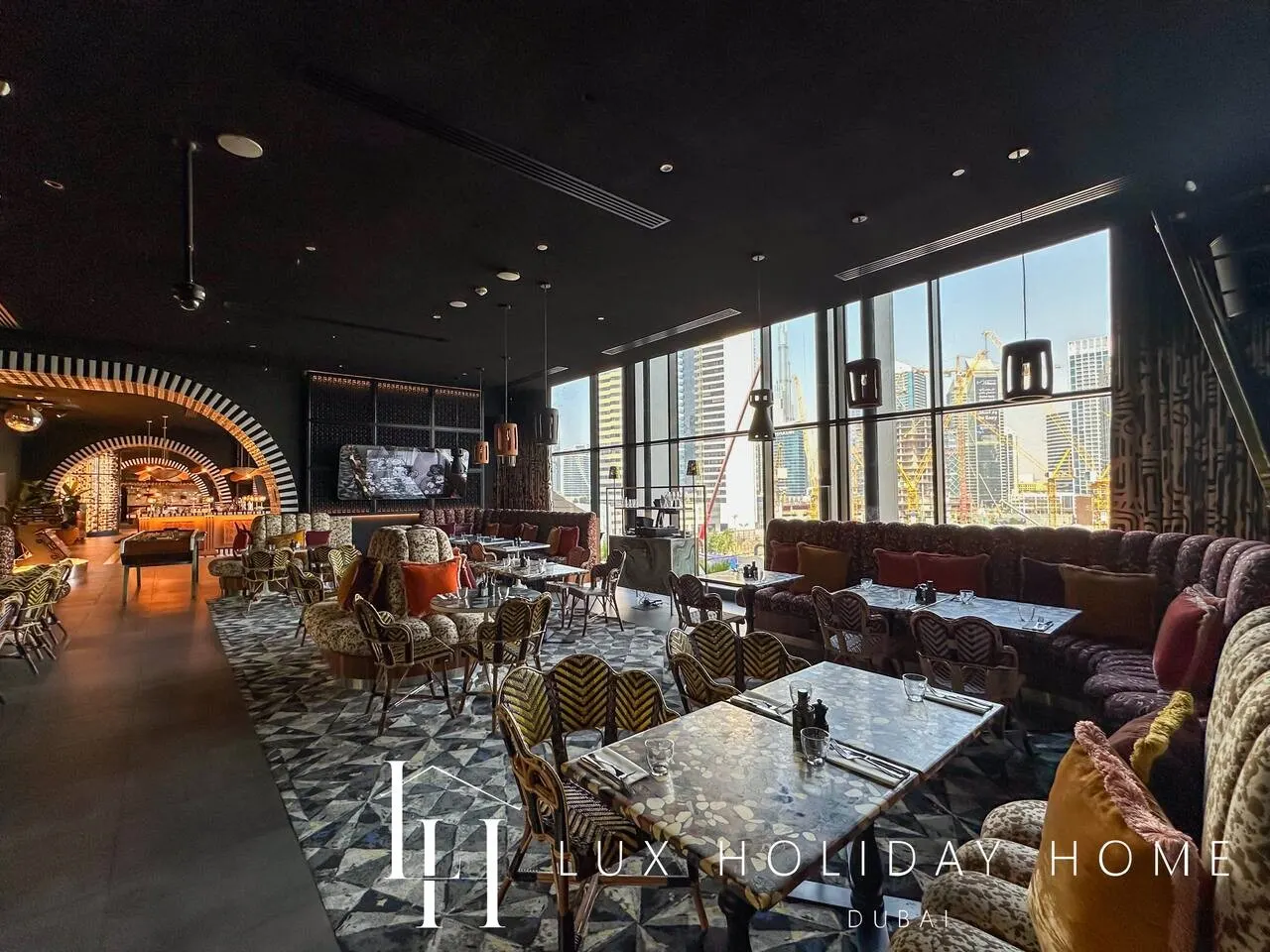 LUX The Five Star Modern Studio 2 8