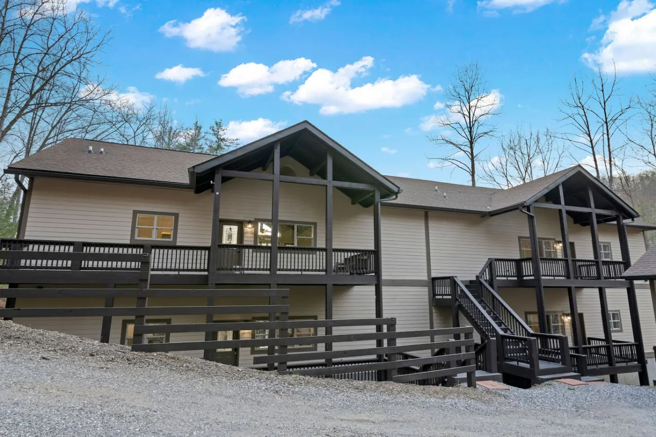 4 Units Perfect for big groups or families! 10