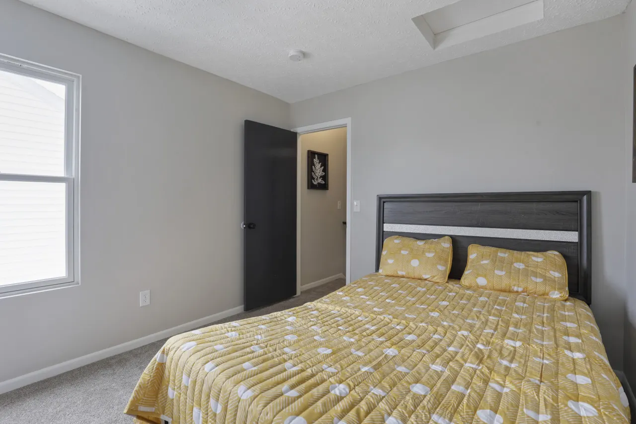 Columbus Corporate 18