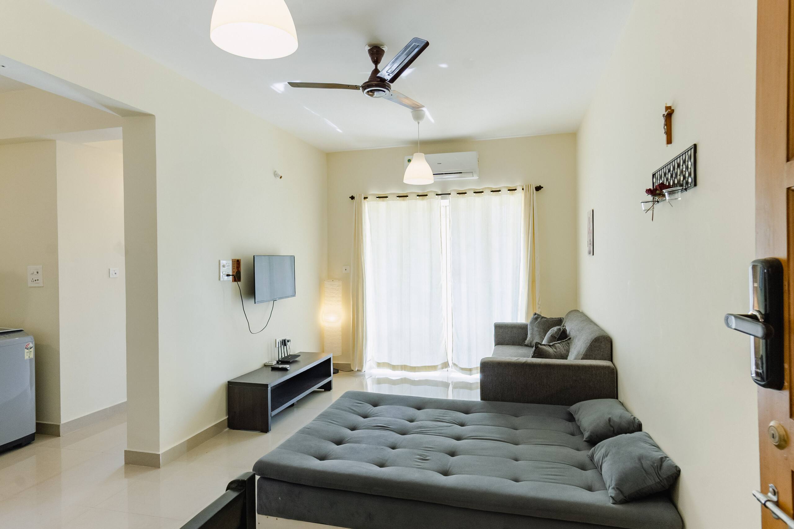 Mashis by Akaya Collective | 1BHK | Beach - 4 mins