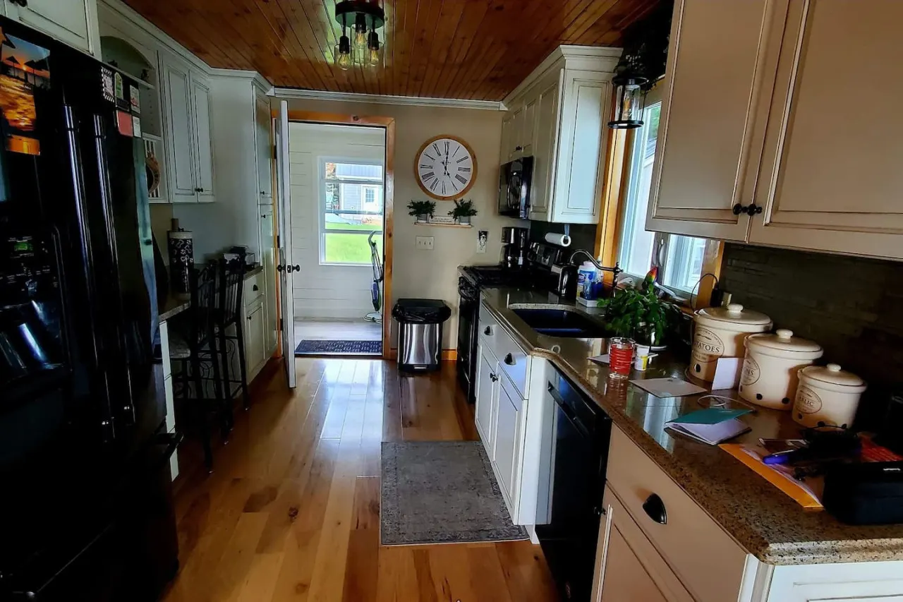 Cozy Cottage 14
