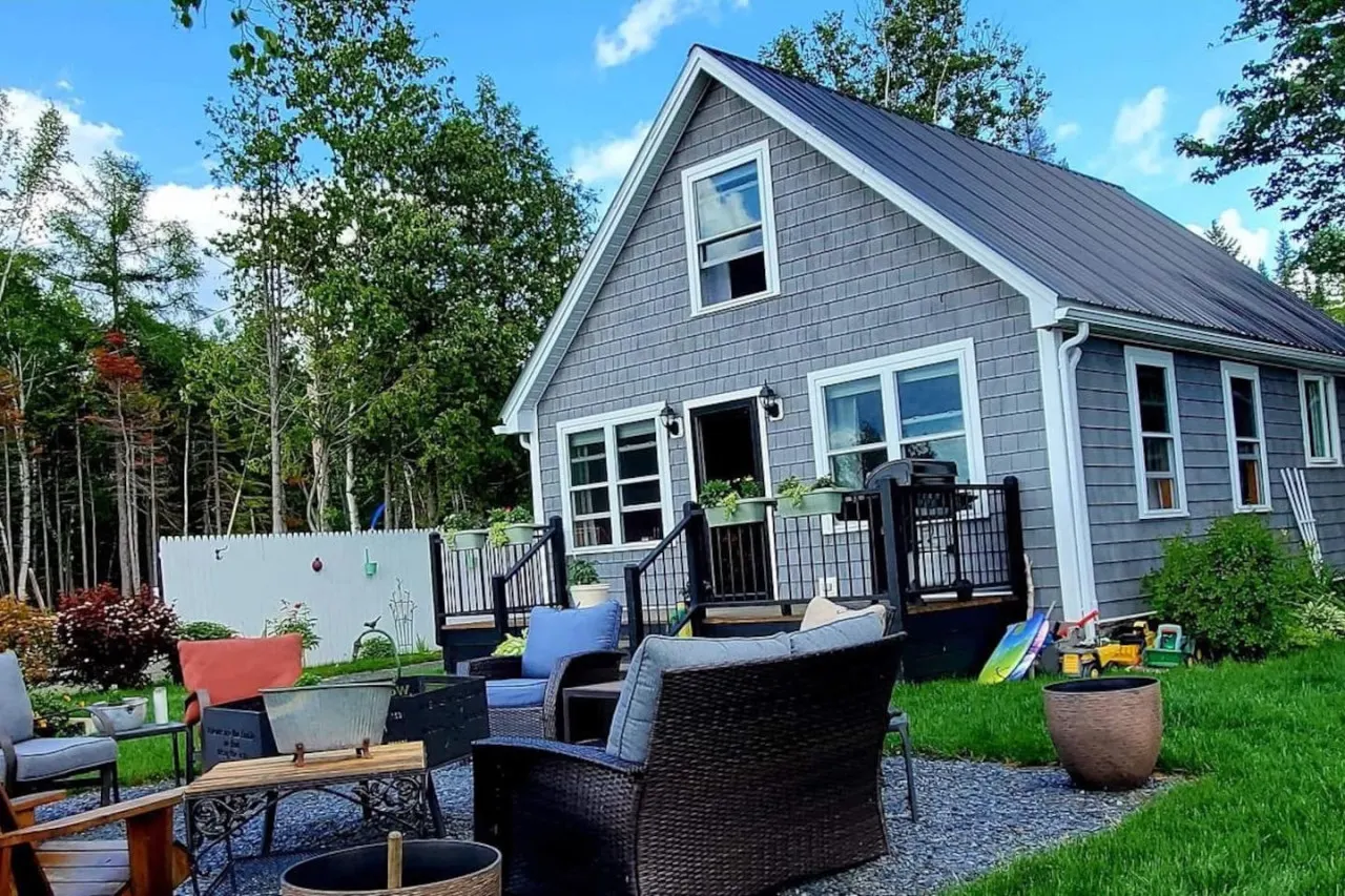 Cozy Cottage 6