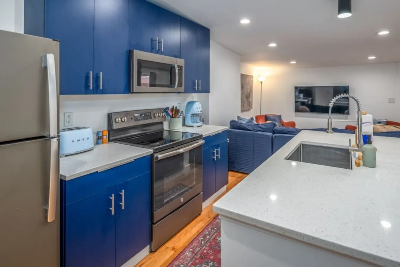 Centrally Located, Private Unit! 8
