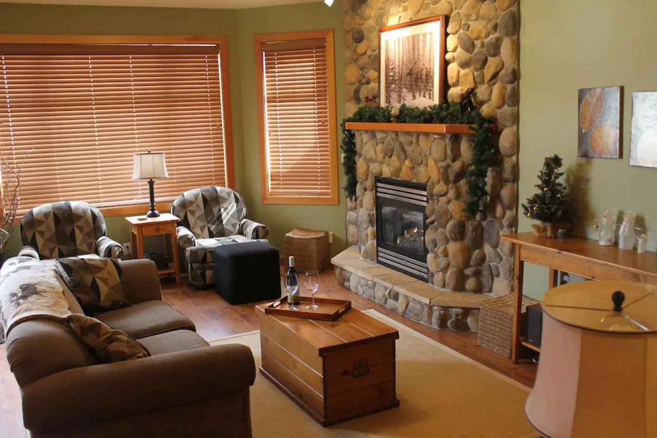 Apex Mountain ~ Moose Lodge - BC Reg#PM988660976