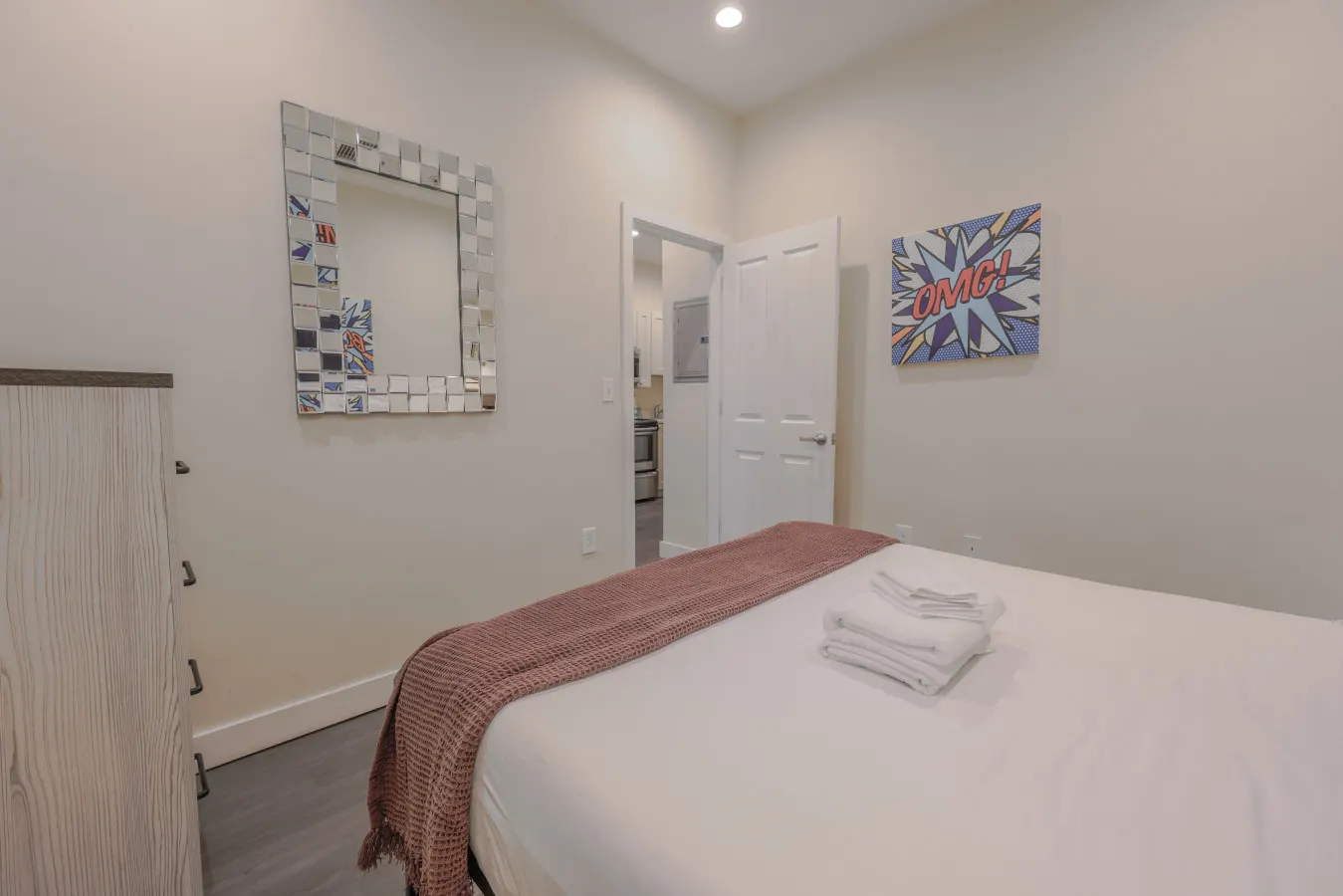 Simple 1br | Financial District | Keyless Entry — photo 2