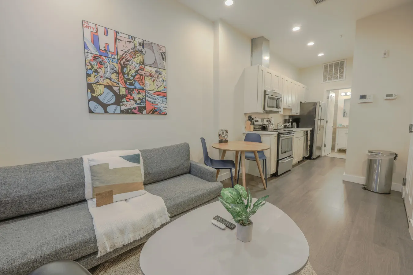 Simple 1br | Financial District | Keyless Entry — photo 5