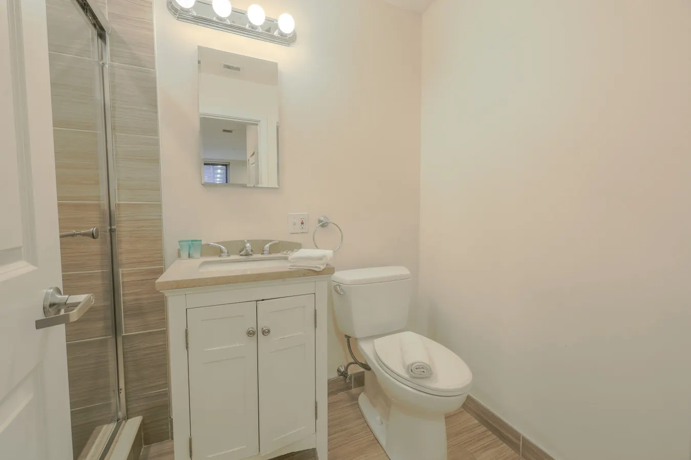 Simple 1br Financial District Keyless Entry 7