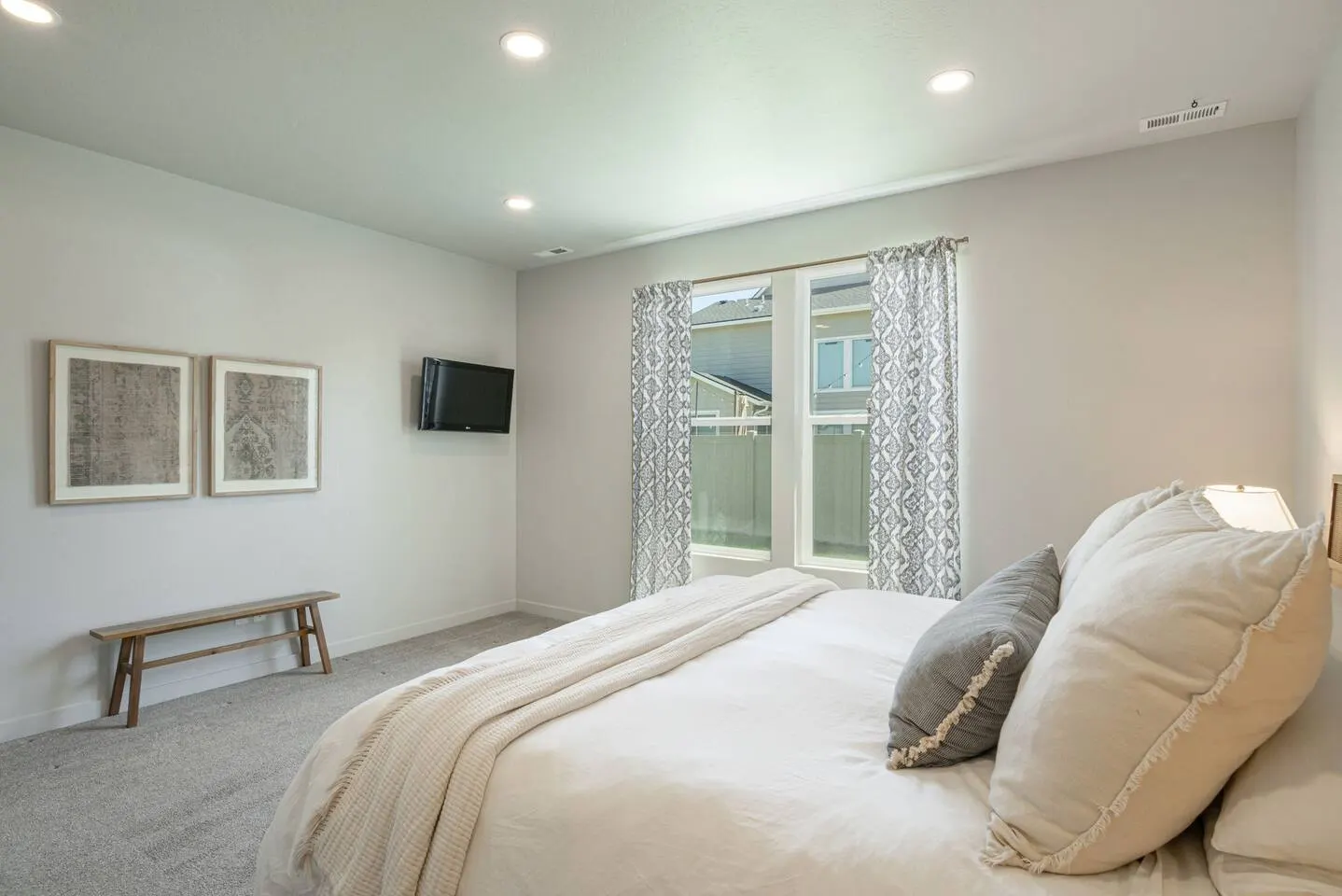 King Suites Sleeps 10 Large Garage St Lukes 16