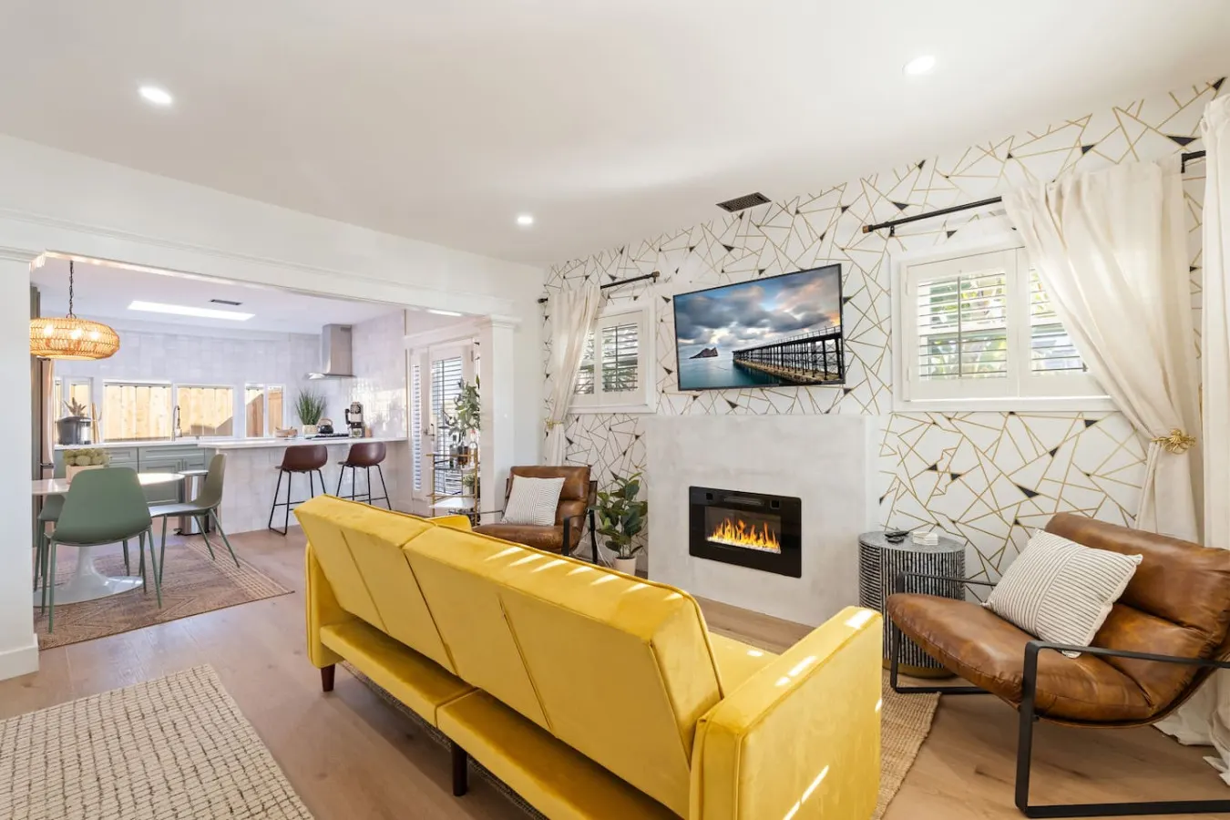 2BR+2BA | Hot Tub, Sauna, BBQ, Free Parking!