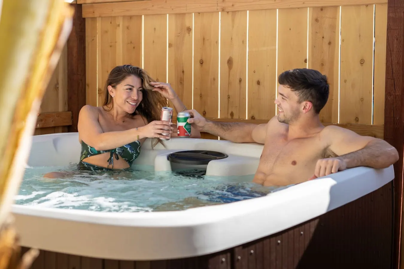 2BR+2BA | Hot Tub, Sauna, BBQ, Free Parking! — photo 4