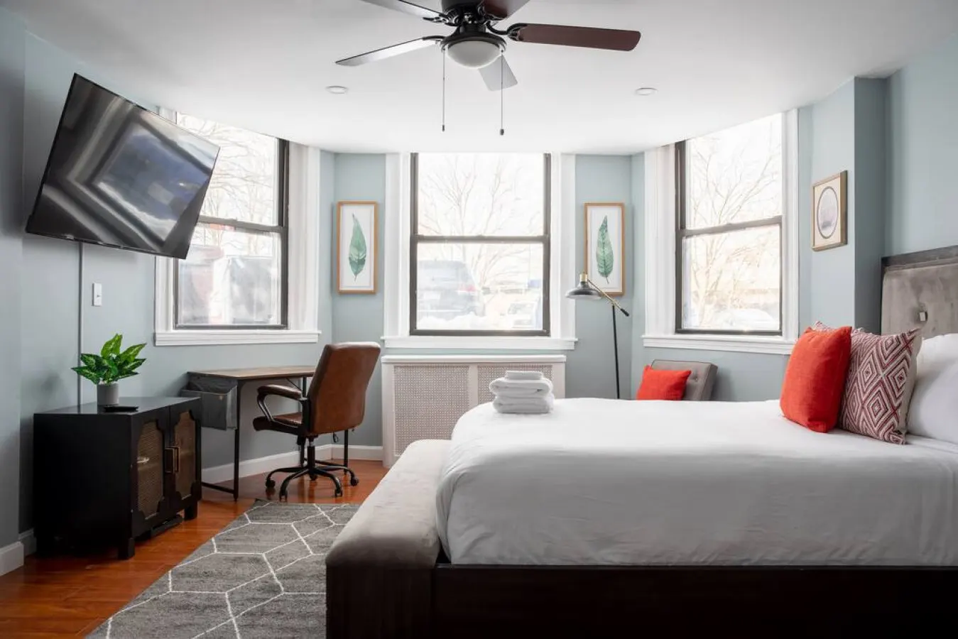 Cozy Back Bay Studio Close to Fenway! 1