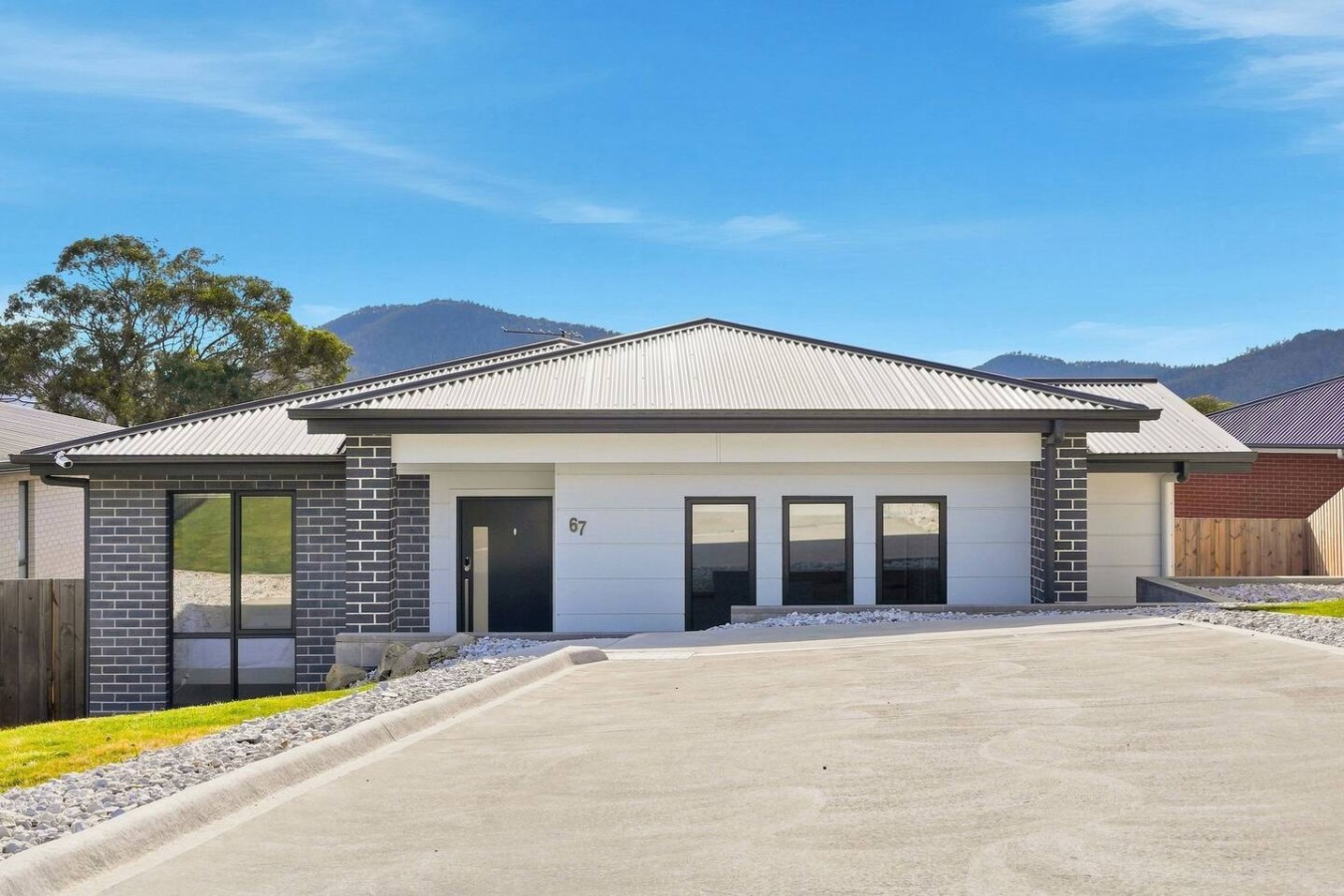 New 3-Bed Home, Sunny Deck & BBQ, 15 min to Hobart — photo 5