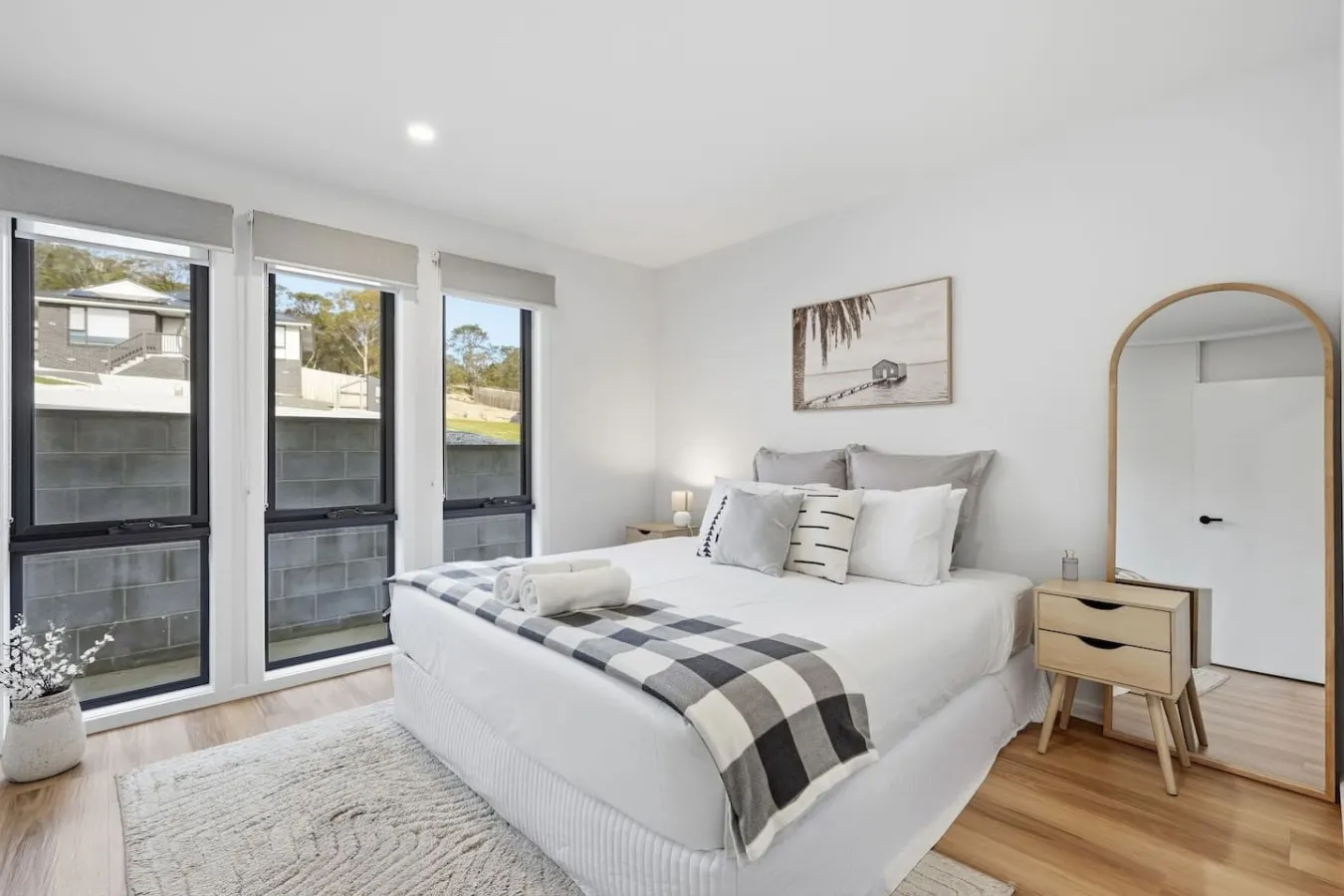 New 3-Bed Home, Sunny Deck & BBQ, 15 min to Hobart 8